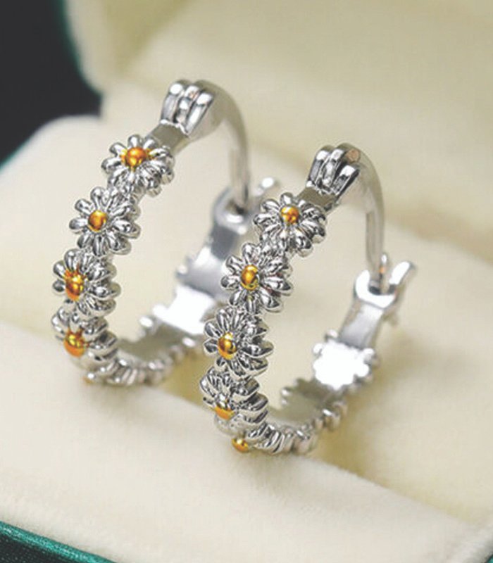 H8T-4-1 New Fashion 925 Silver Daisy Earrings Hoop Drop Dangle Women Jewelry Xmas Gifts - Image 1